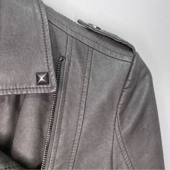 𝅺TCEC Grey Faux Leather Cropped Moto Jacket Size Large - Picture 5 of 16